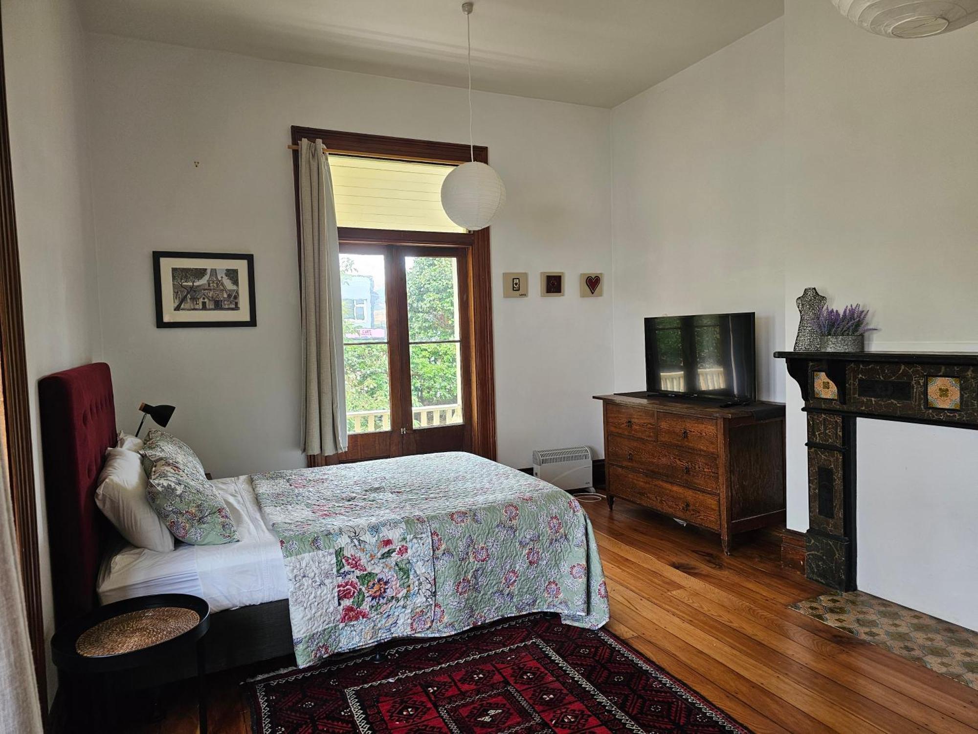 Brony'S Beachfront-Short And Long Term Stays Porirua Exterior photo